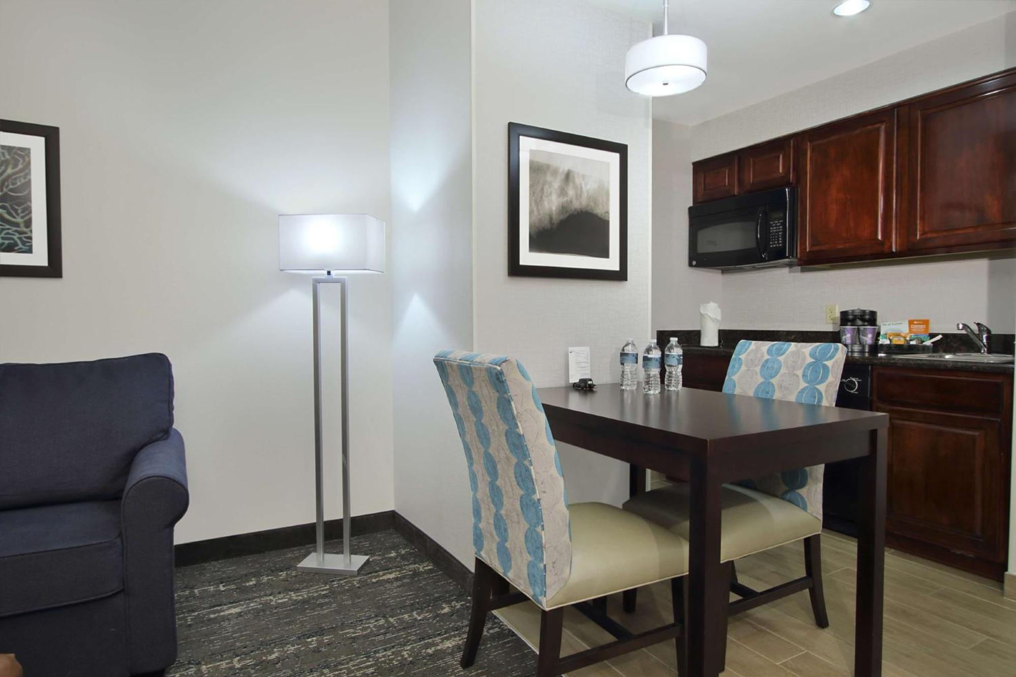 One-Bedroom Queen Suite with Two Queen Beds - Non-Smoking,1276648747:JPEG