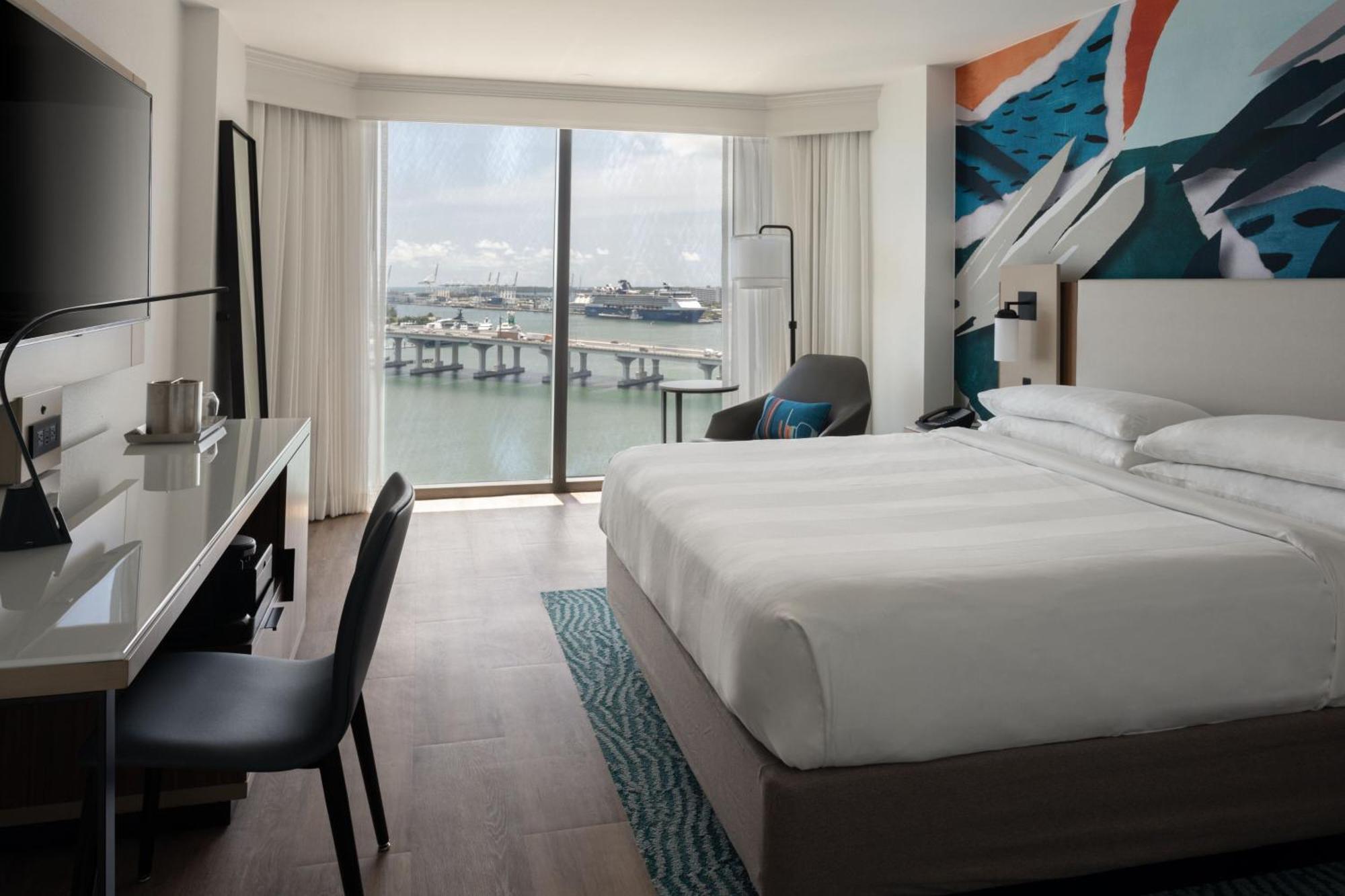 King Room Bay View,1552866904:JPEG