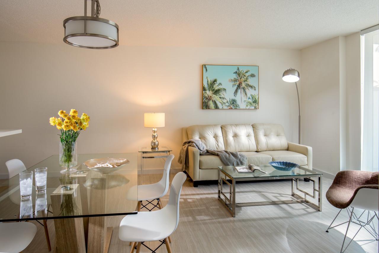 Deluxe Two-Bedroom Apartment Balcony Partial Bay View