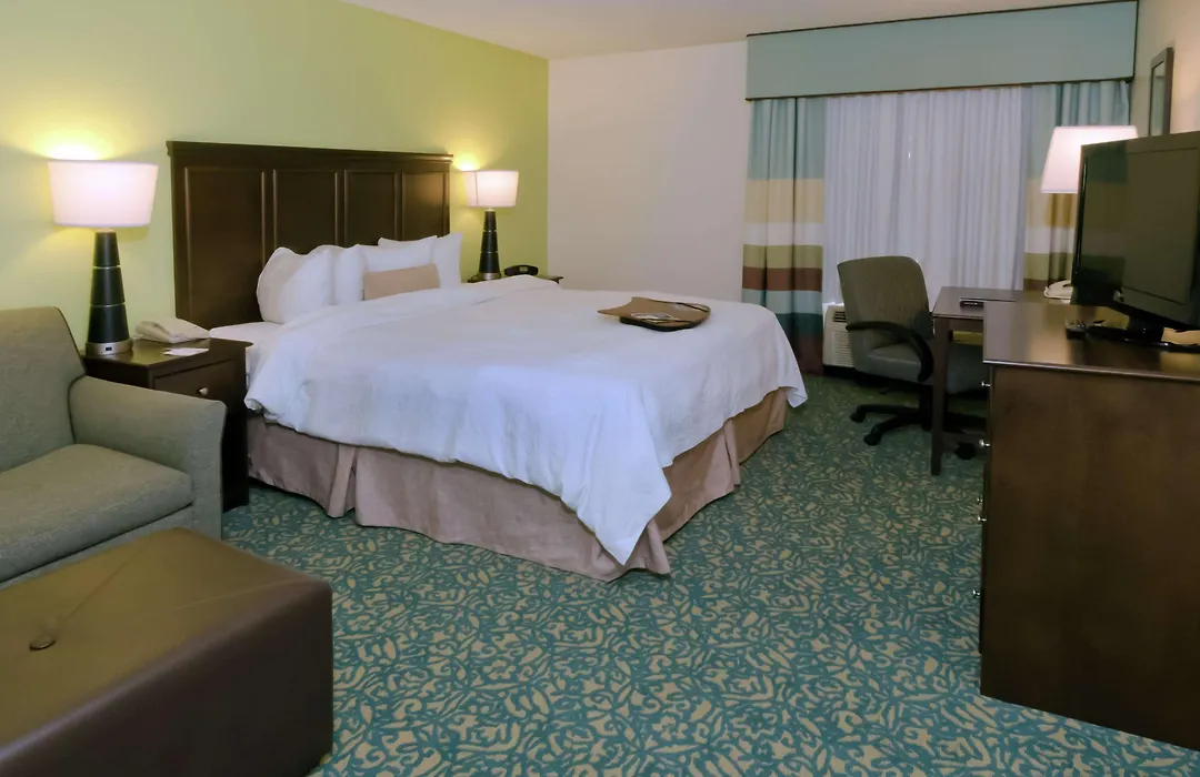 Hampton Inn & Suites Miami-Doral Dolphin Mall-1