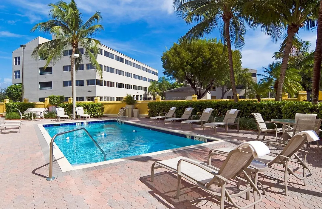 Holiday Inn Express Hotel & Suites Kendall East-Miami By Ihg-1