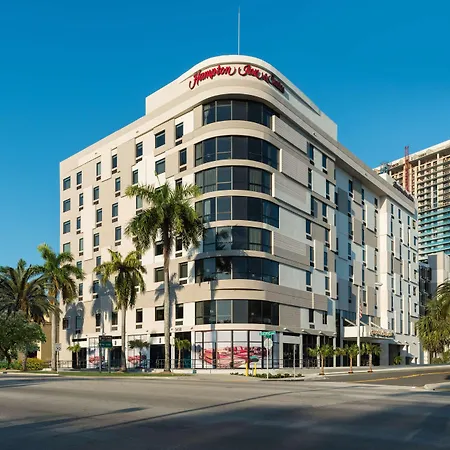 Hampton Inn & Suites Miami Wynwood Design District, Fl-3